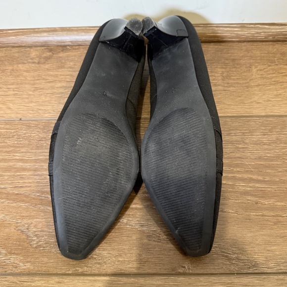 Abella Women's Suede Strappy Low Heeled Dress Shoes, Size 10, EUC, Blac - Picture 7 of 9